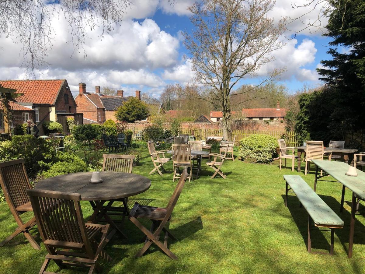 The Crown Inn Smallburgh Buitenkant foto