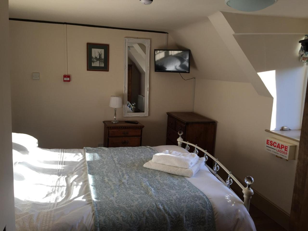 The Crown Inn Smallburgh Buitenkant foto